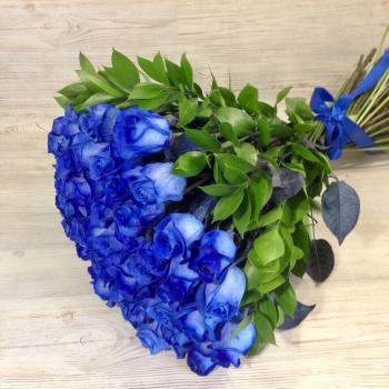 51 голубая роза (70 см)